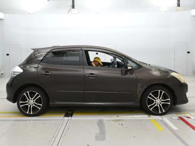 TOYOTA BLADE