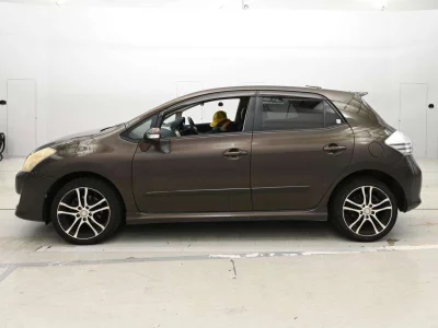 TOYOTA BLADE