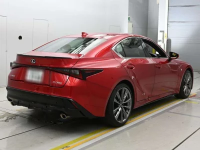 LEXUS IS