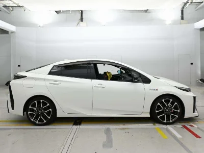 TOYOTA PRIUS PHV
