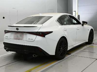 LEXUS IS