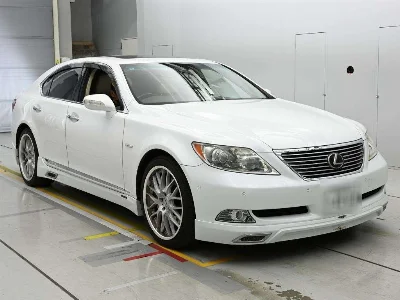 LEXUS LS