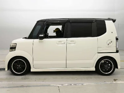 Honda N BOX CUSTOM
