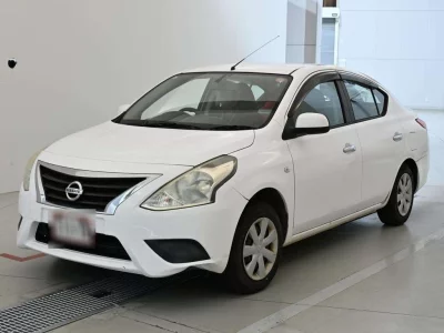 NISSAN TIIDA LATIO