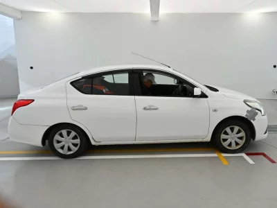 NISSAN TIIDA LATIO