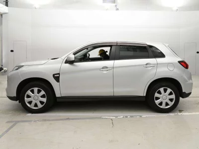 MITSUBISHI RVR