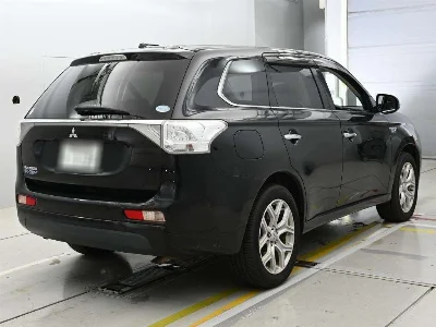 MITSUBISHI OUTLANDER PHEV