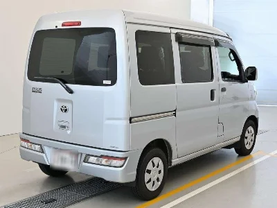 TOYOTA PIXIS VAN
