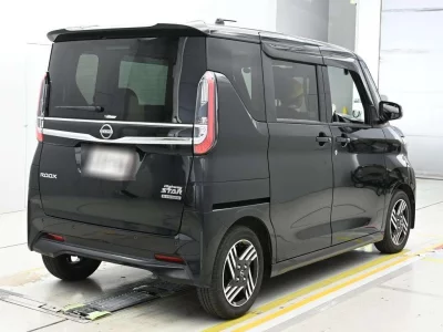 NISSAN ROOX