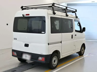 TOYOTA PIXIS VAN