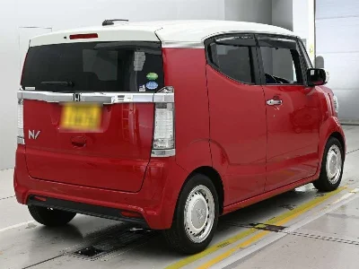 HONDA N BOX SLASH