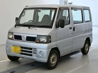 NISSAN CLIPPER VAN