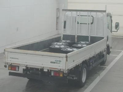 Isuzu ELF