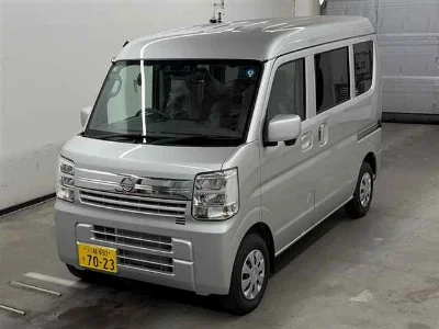 NISSAN CLIPPER VAN