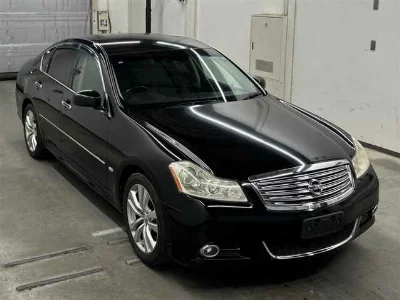NISSAN FUGA