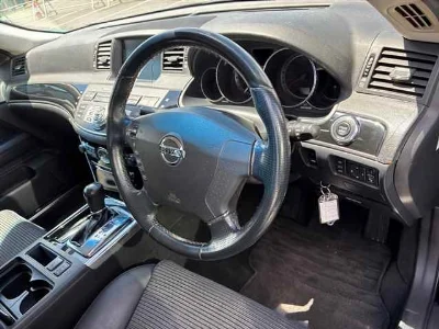 NISSAN FUGA