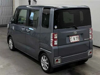 DAIHATSU WAKE