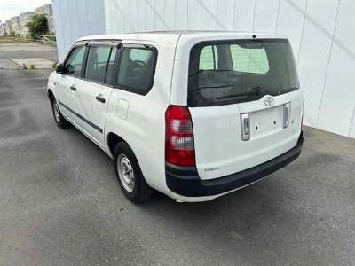 TOYOTA SUCCEED