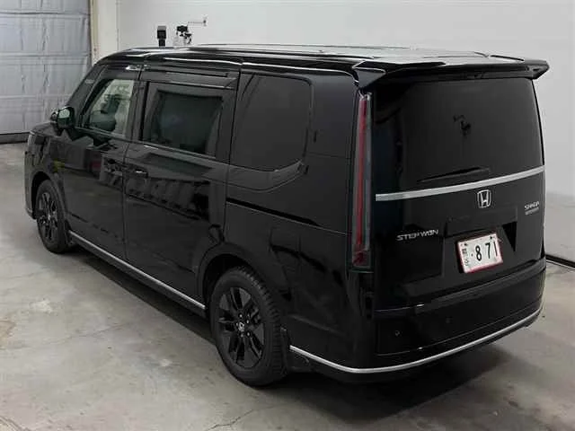 Honda STEPWGN SPADA  с аукциона в Японии