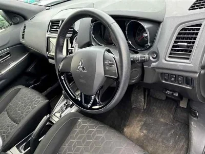 MITSUBISHI RVR