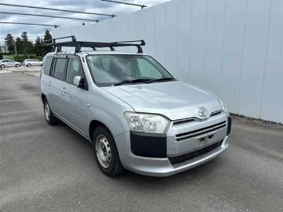 TOYOTA SUCCEED