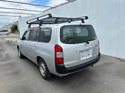 TOYOTA SUCCEED