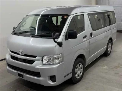 TOYOTA HIACE