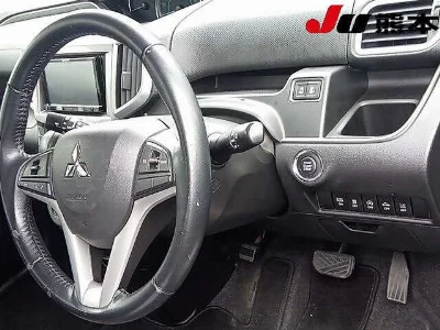 MITSUBISHI DELICA D2