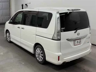 NISSAN SERENA