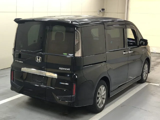 Honda Stepwgn  с аукциона в Японии