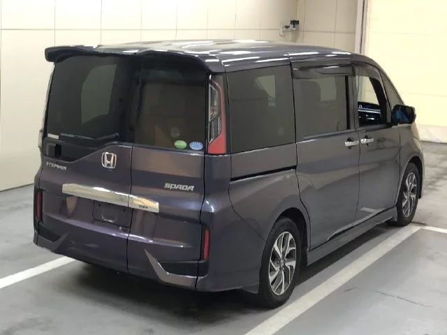 Honda Stepwgn  с аукциона в Японии