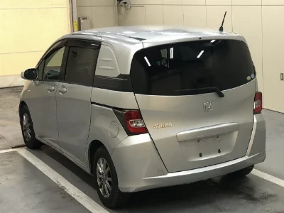 HONDA FREED SPIKE