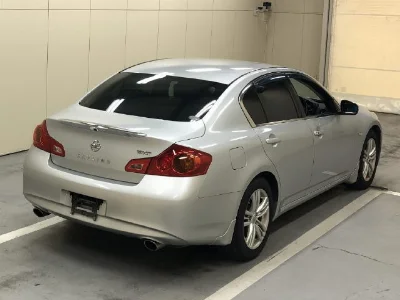 NISSAN SKYLINE