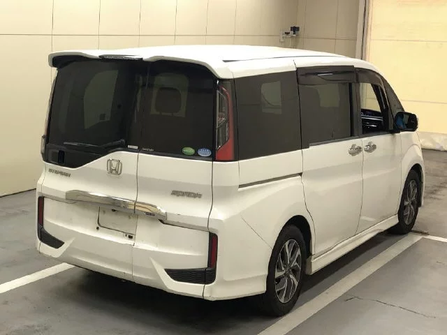 Honda Stepwgn  с аукциона в Японии