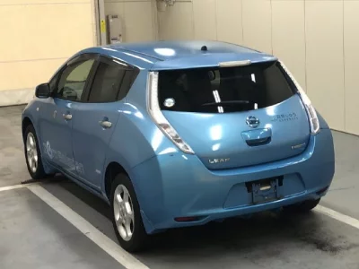 NISSAN LEAF
