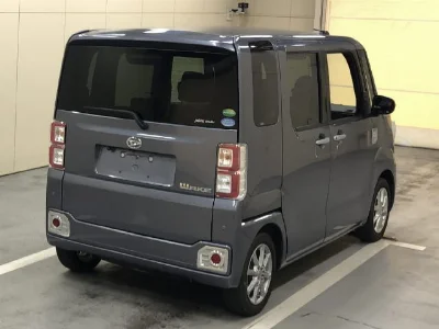 DAIHATSU WAKE