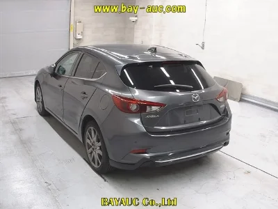 MAZDA AXELA