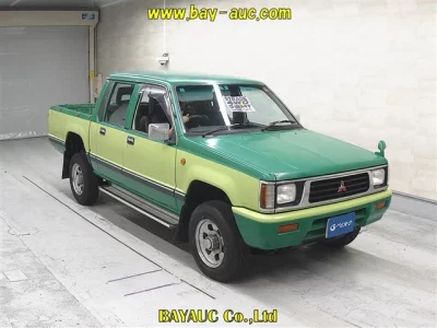 MITSUBISHI STRADA