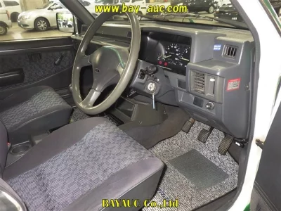 MITSUBISHI STRADA