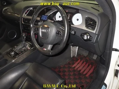 AUDI S4 AVANTE