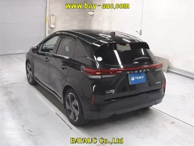 NISSAN AURA