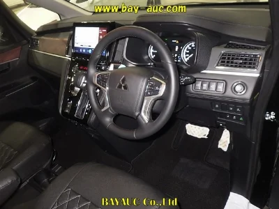 MITSUBISHI DELICA D5