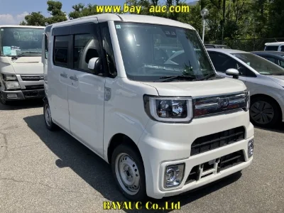 DAIHATSU WAKE