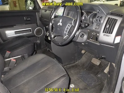 MITSUBISHI DELICA D5