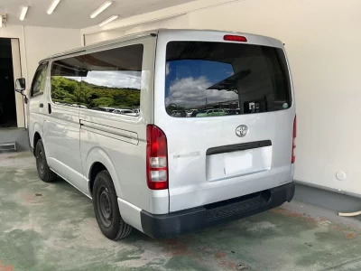 TOYOTA REGIUS VAN