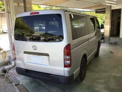 TOYOTA REGIUS VAN
