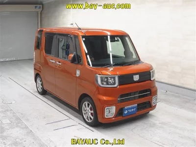 DAIHATSU WAKE