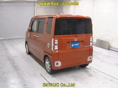 DAIHATSU WAKE