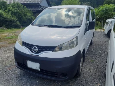 NISSAN NV200
