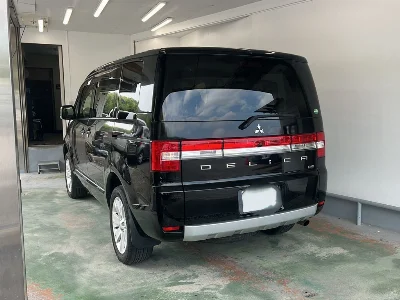 MITSUBISHI DELICA D5